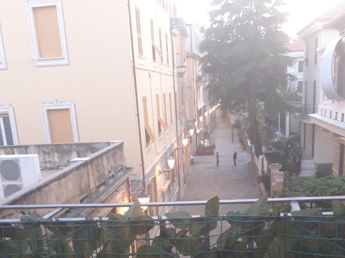 Bed and Breakfast La Terrazza à Varazze Extérieur photo